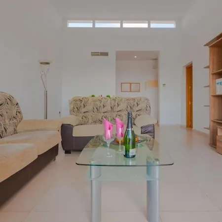 Villas Guzman Empedrola