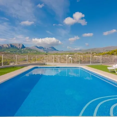 Villas Guzman Empedrola Villa